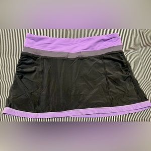 GUC LULULEMON SKIRT SIZE 4